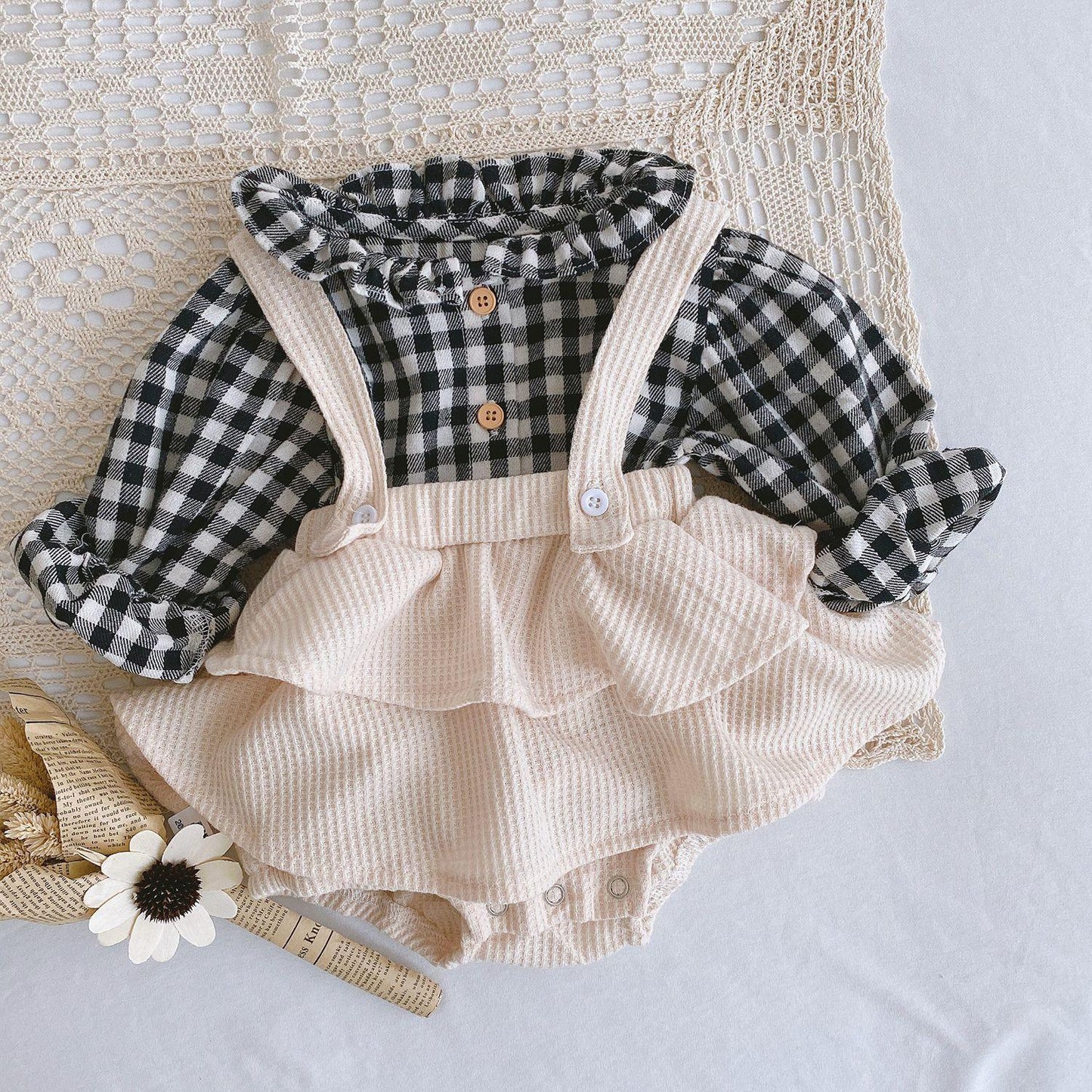 Baby Romper 0-2 Years Old Baby Clothes Baby Girl Foreign Style Pleated Lotus Leaf Sling Climber - Hipster Collections
