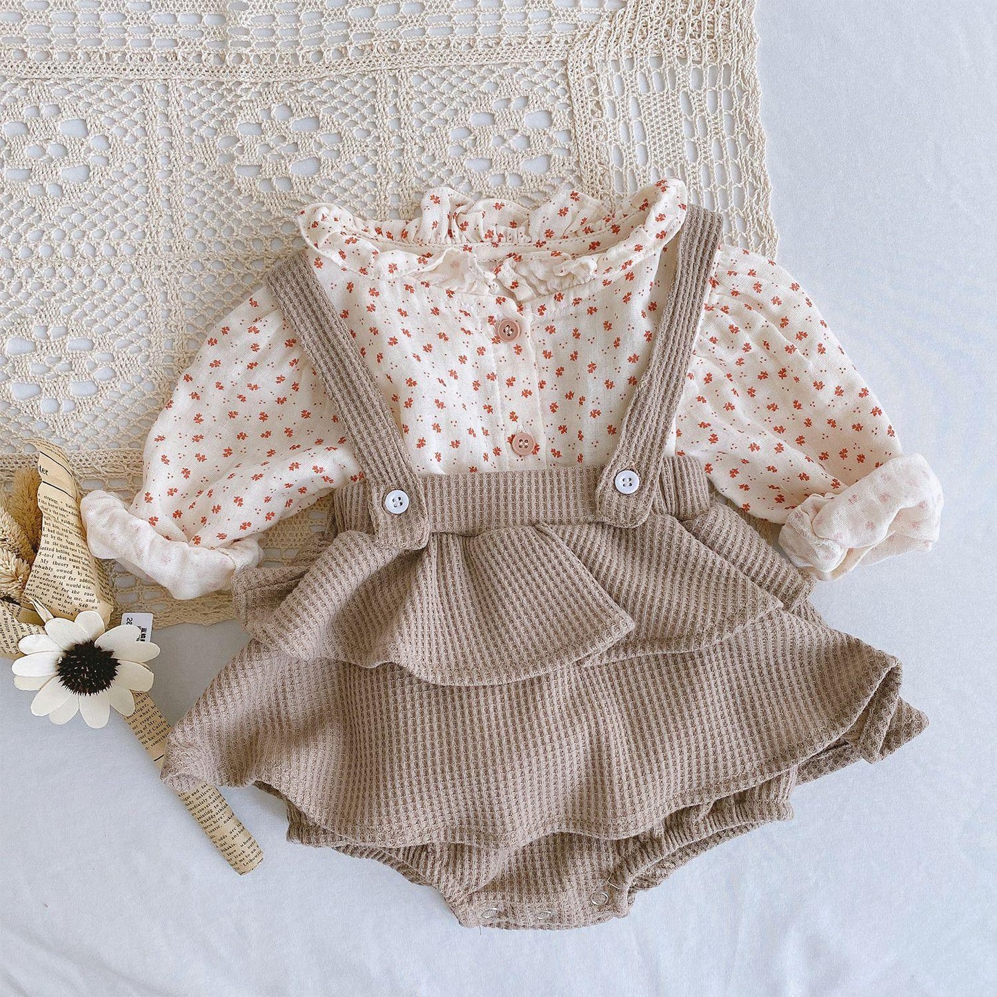 Baby Romper 0-2 Years Old Baby Clothes Baby Girl Foreign Style Pleated Lotus Leaf Sling Climber - Hipster Collections