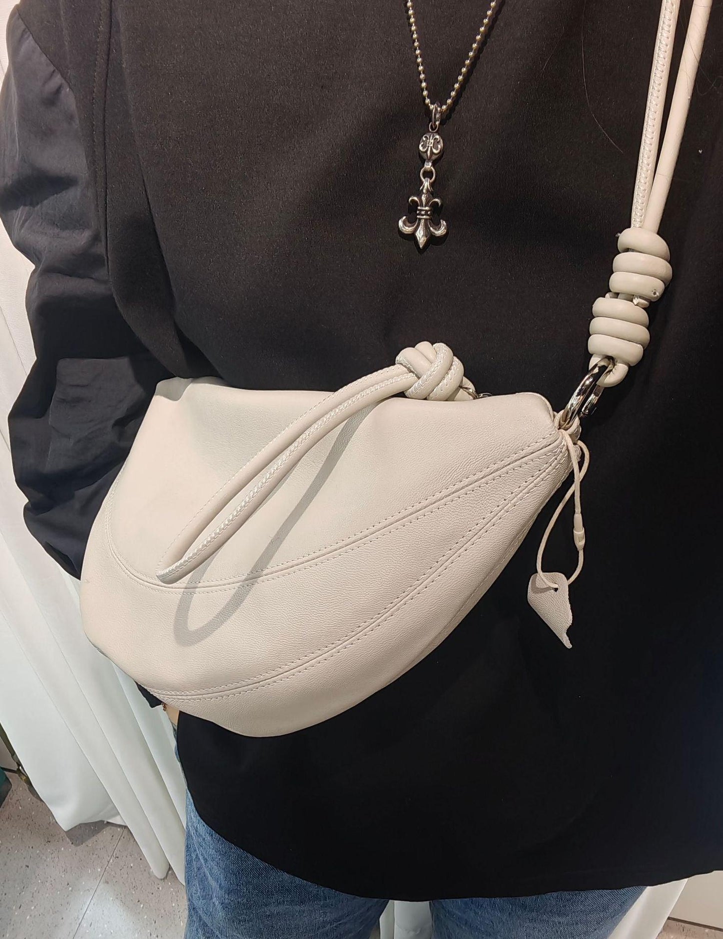 Retro Minority Large Capacity Women's Bag - Hipster Collections